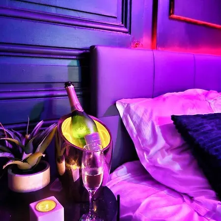 Suite Passion - Jacuzzi Spa - Table De Massage - 1 Chambre Saint-Etienne  Exterior photo
