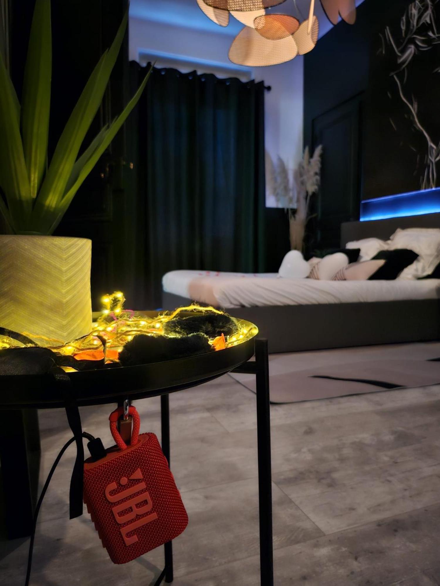 Passion - Jacuzzi - Table De Massage - 1 *