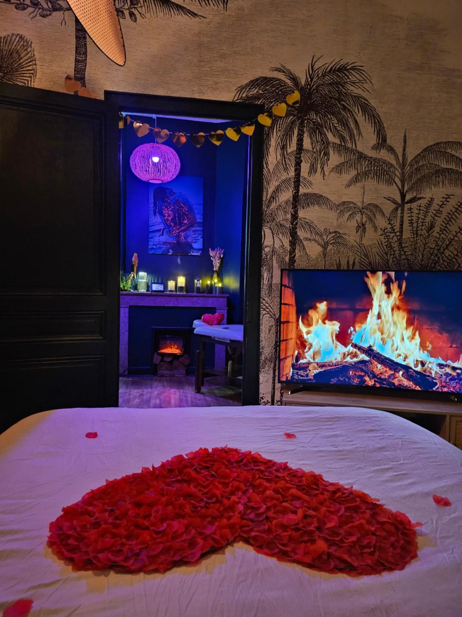 Apartment Passion - Jacuzzi - Table De Massage - 1